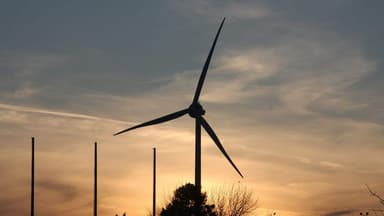 GOP Senators Introduce Bill to Reverse Biden’s “Green New Deal” Subsidies Amid Rising Energy Prices Washington, D.C., USA