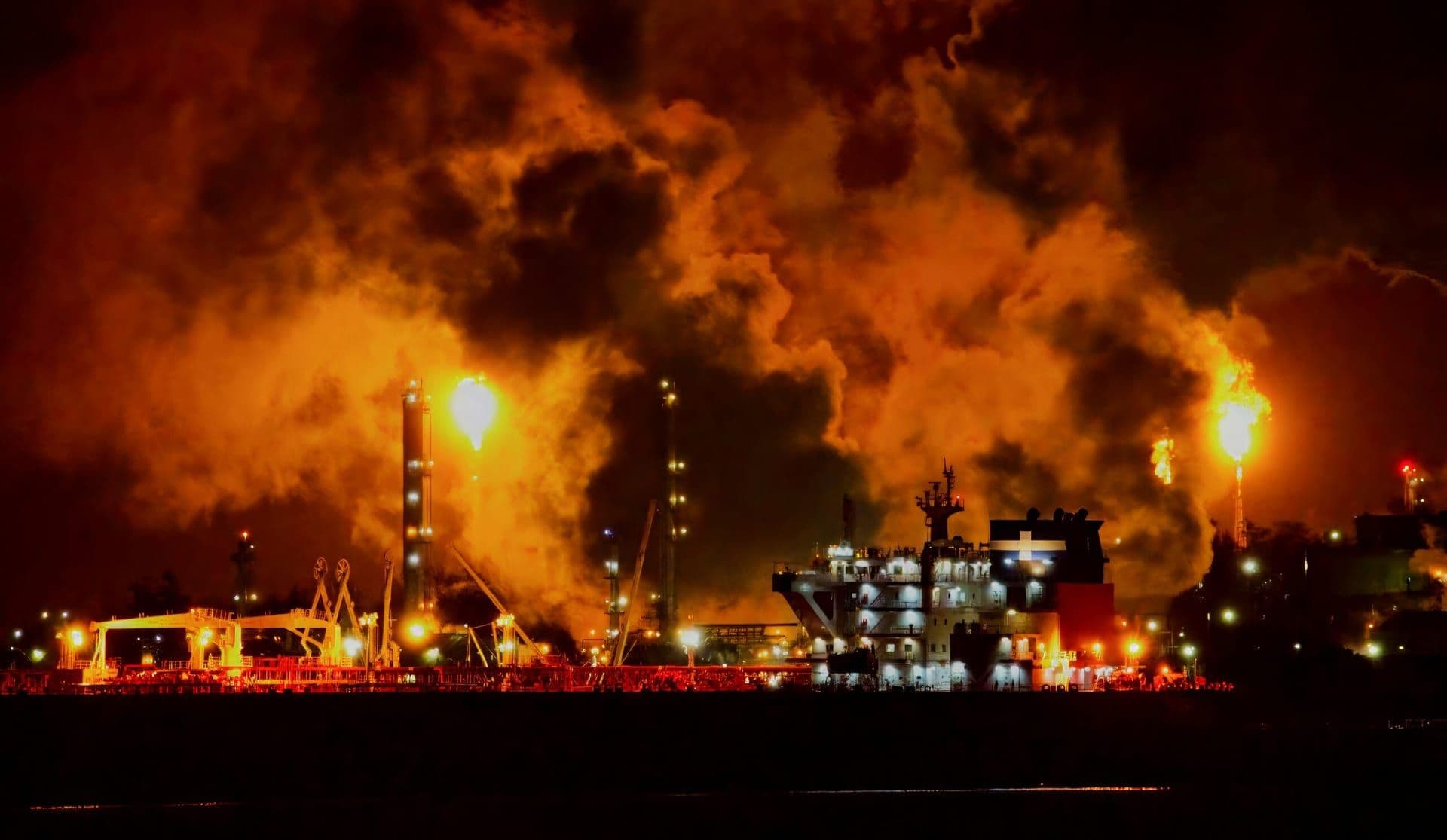 Global Energy Turmoil: Ukraine War Spurs Oil Price Surge and Sanctions