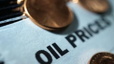 Global Oil Prices Rally on Trade Optimism and Geopolitical Risks