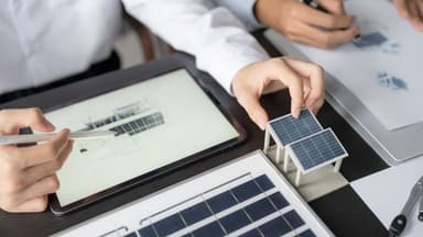 Labour’s Clean Energy Agenda Gains Momentum as UK Economy Shows Signs of Stability