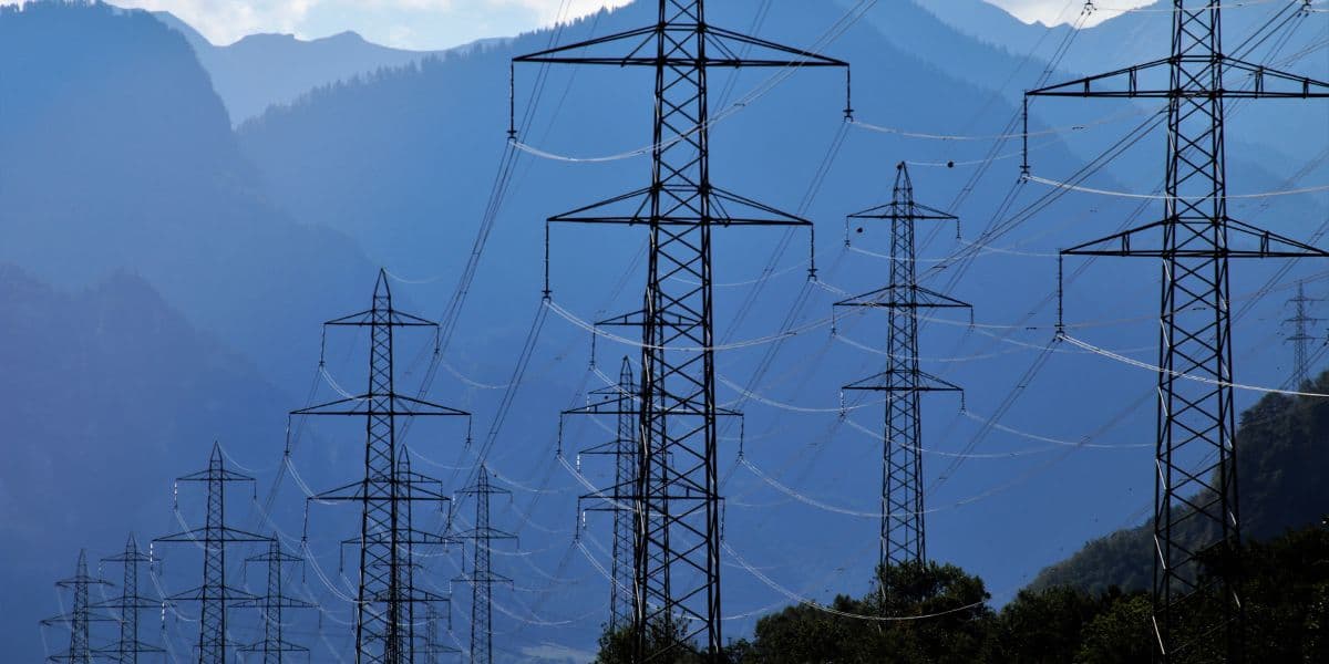 Major UK Energy Transition Gains Momentum with Subsea Cable and Innovation Investments