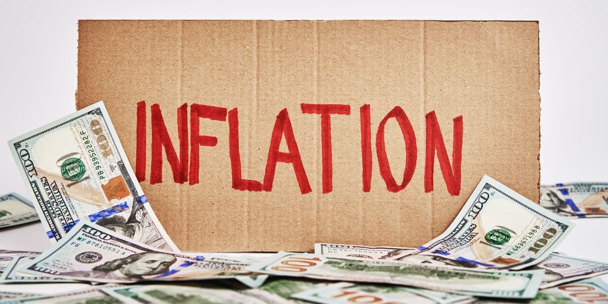 UK Inflation Eases to 2.8%, But Services and Energy Threaten Rebound