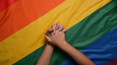 GOP Governors Push for Nationwide Ban on Gender-Affirming Treatments for Minors Phoenix, AZ, USA