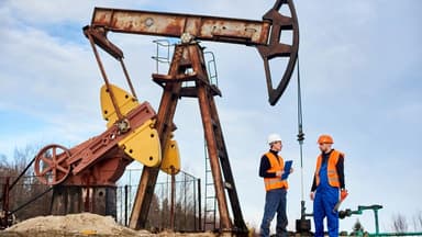 Global Climate Talks Yield Loss-and-Damage Fund Amid Oil Price Cap Agreement