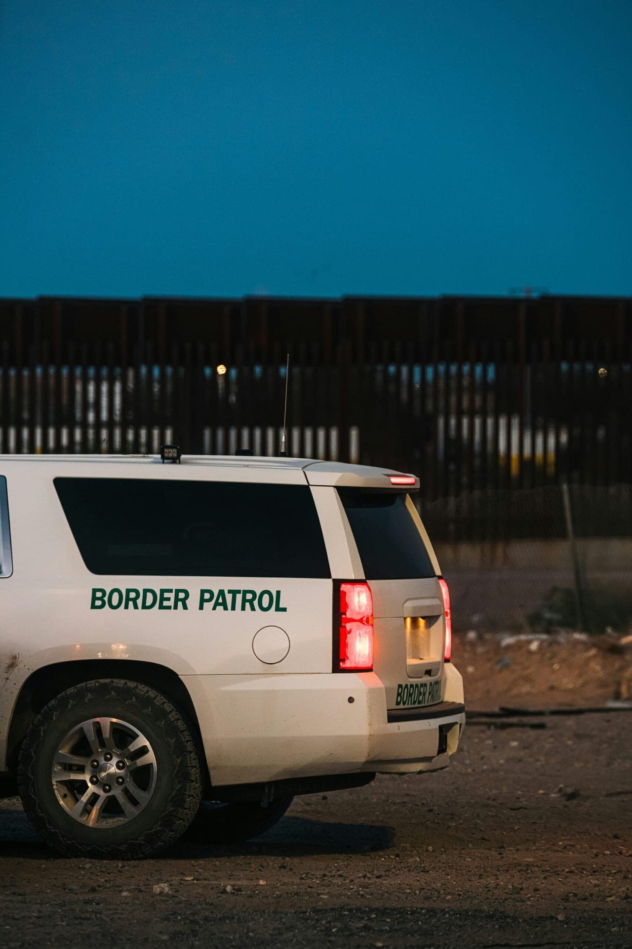 GOP Governors Push for Stronger Border Security Measures Ahead of Midterm Elections