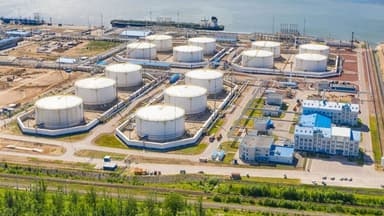 Trump Administration Unveils Tariffs Up to 70% on Select Imports to Pressure Russian Oil Buyers