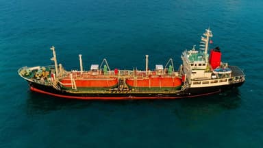 U.S. Energy Secretary Signals China-Bound Oil & Gas Exports in Major Shift