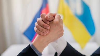 U.S. and Ukraine Sign Landmark Economic Recovery Agreement Amid Ongoing Conflict