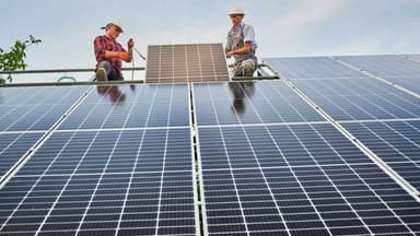 GOP Senators Introduce Bill to Reverse Biden’s Clean Energy Standards, Citing Economic Harm