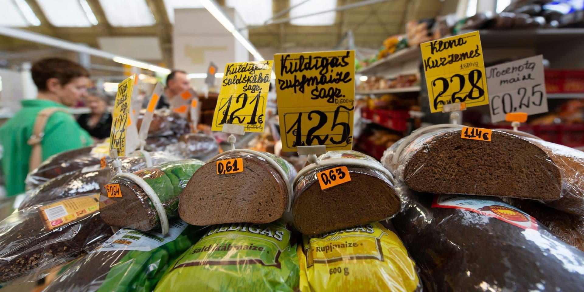U.S. Tariffs on 14 Nations Prompt Retailers to Rethink Pricing Strategies
