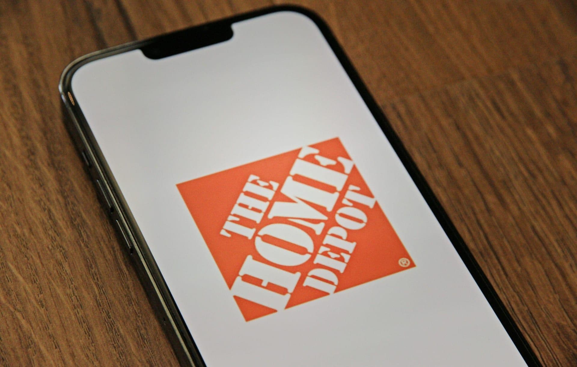 Home Depot Reports Strong Earnings Amid Tariff Concerns