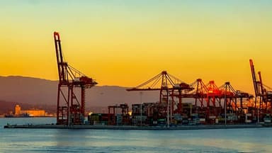 Debate Intensifies Over Trump-Era Tariffs and Their Economic Impact