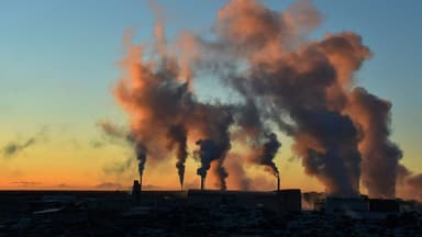 Foreign Pollution Fee Act Reintroduced, Tying Tariffs to Carbon Emissions