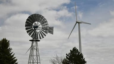 Illinois Confronts Renewable Energy Setbacks Amid Federal Policy Shifts