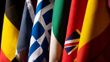 Conservatives Rally Behind Sovereignty Pact to Curb Global Influence
