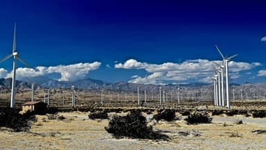 U.S. Economy Shows Modest Decline in Q1 2025 While Clean-Energy Investments Surge