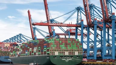 U.S. Tariff Strategy Aims to Pressure Trade Partners, Stirring Economic Debate