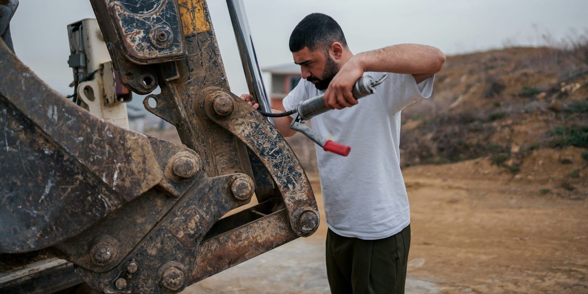 Oil Prices Surge Amid Escalating Israel-Iran Conflict